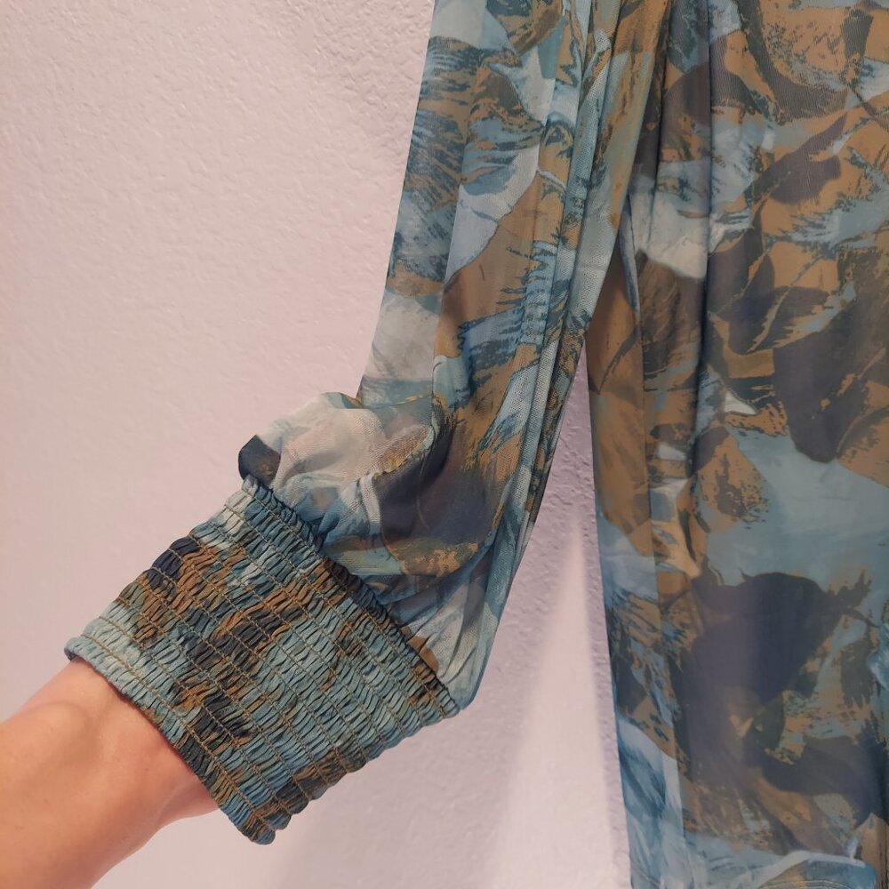 G by Giuliana Floral Blouse Blue Gold Size S - Picture 3 of 8